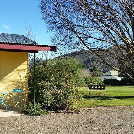 Omeo Motel Экстерьер фото