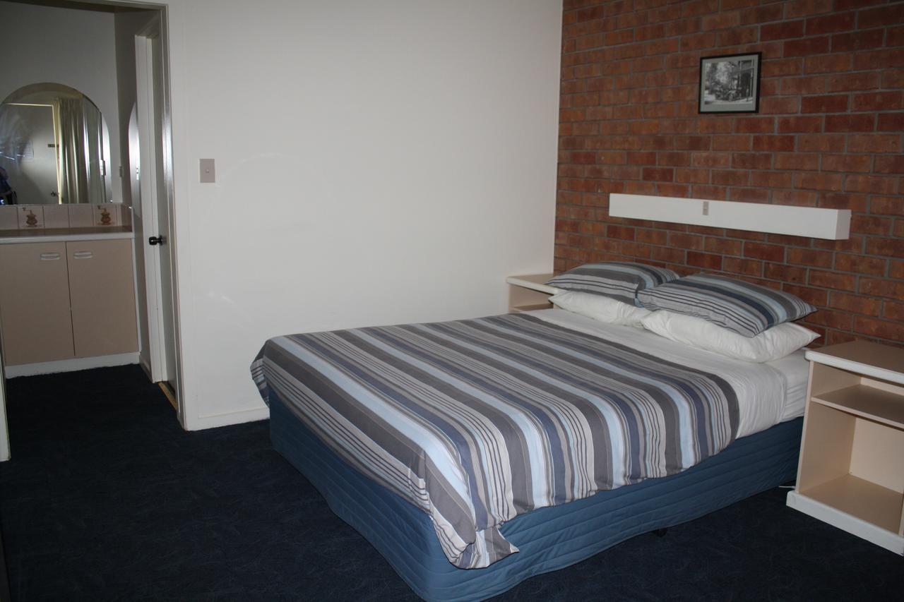 Omeo Motel Экстерьер фото