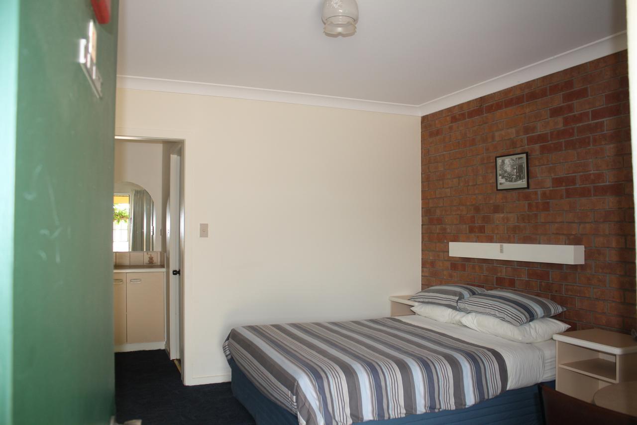 Omeo Motel Экстерьер фото