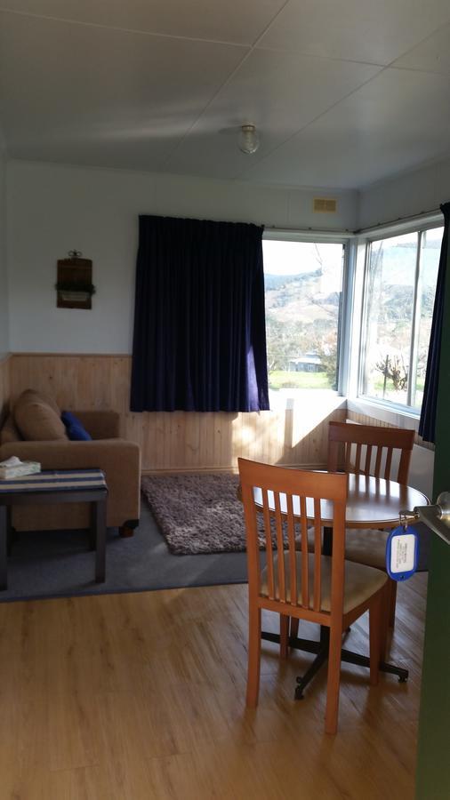 Omeo Motel Экстерьер фото