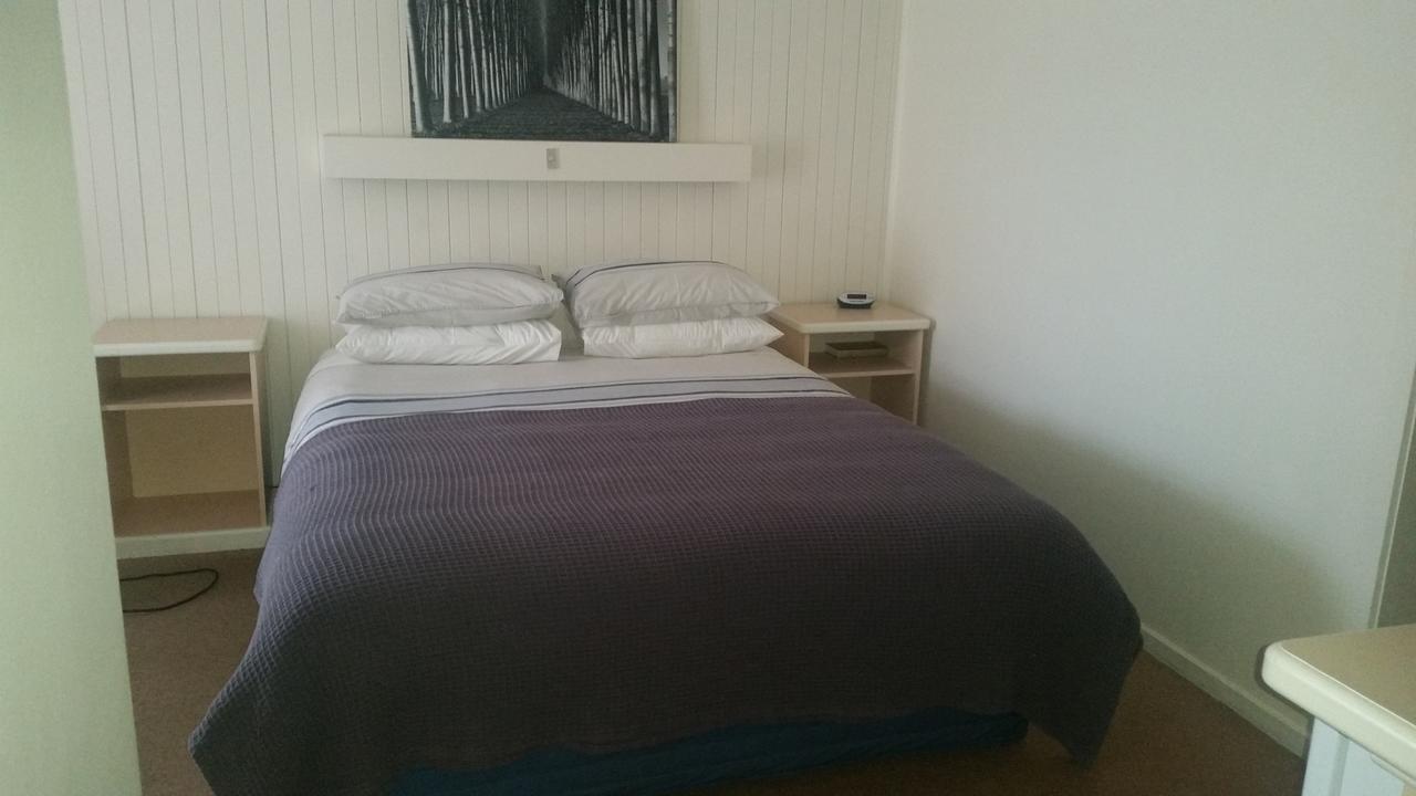 Omeo Motel Экстерьер фото